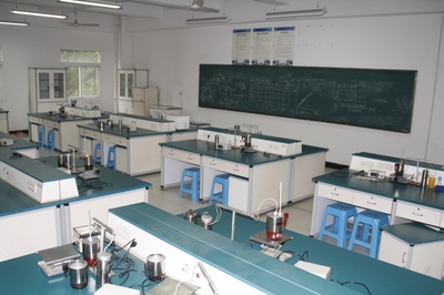 大学物理与医药教学器材 交叉学科的应用与创新